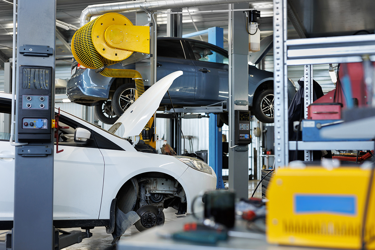 Fahrzeug in der Werkstatt